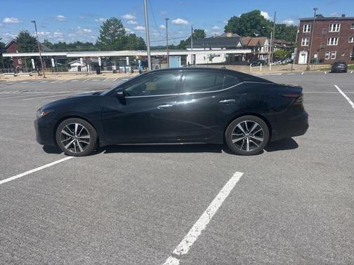 2021 Nissan Maxima SV