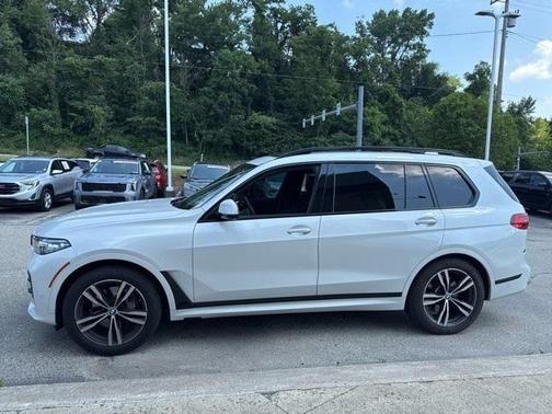 2022 BMW X7 xDrive40i
