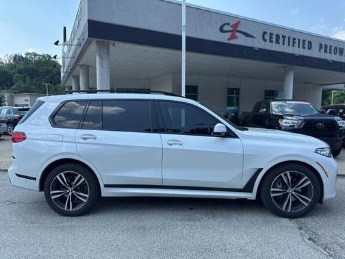 2022 BMW X7 xDrive40i