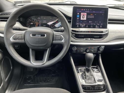 Bright White Clearcoat 2024 Jeep Compass Sport