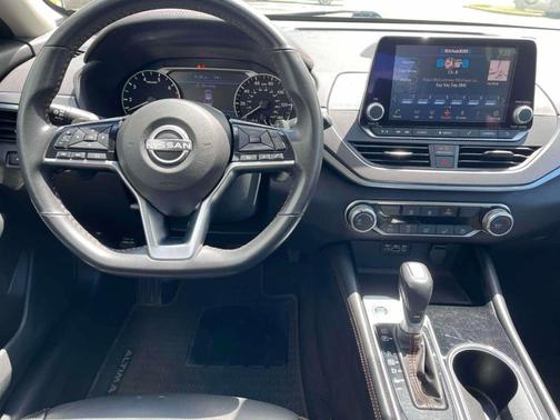 Gun Metallic 2024 Nissan Altima 2.5 SR