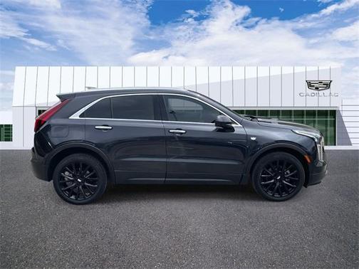 2022 Cadillac XT4 Luxury