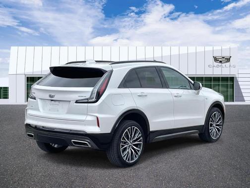 2024 Cadillac XT4 Sport