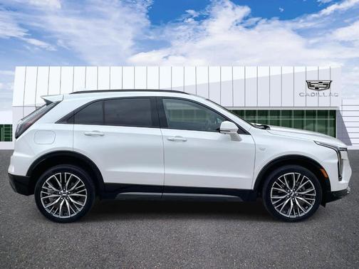 2024 Cadillac XT4 Sport