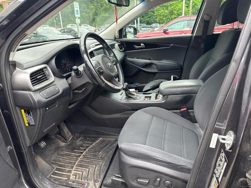 Platinum Graphite 2017 Kia Sorento LX