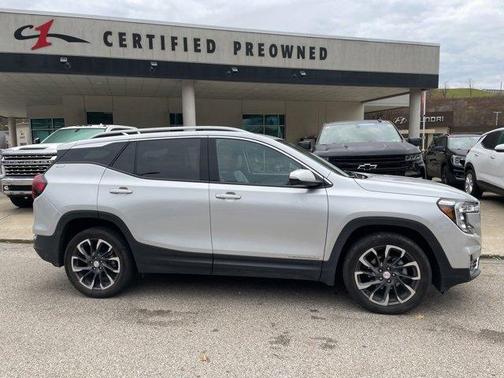 2022 GMC Terrain SLT