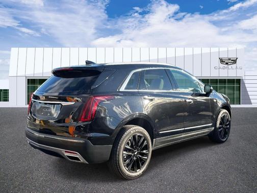 2022 Cadillac XT5 Premium Luxury