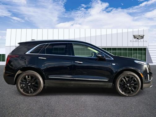 2022 Cadillac XT5 Premium Luxury
