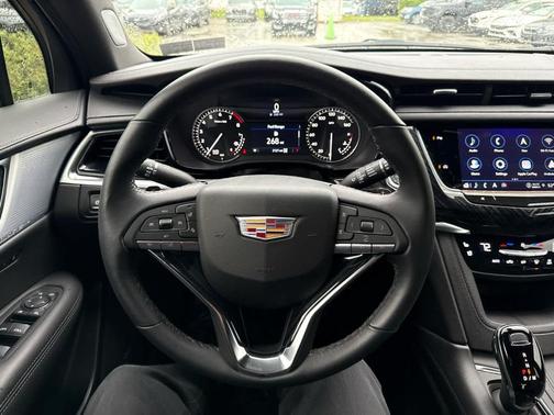 Stellar Black Metallic 2025 Cadillac XT6 Premium Luxury AWD