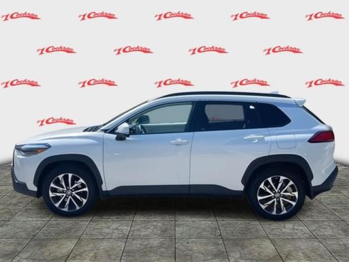 2024 Toyota Corolla Cross XLE