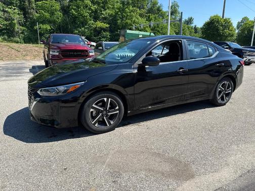 Black 2024 Nissan Sentra SV