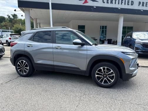 Sterling Gray Metallic 2025 Chevrolet Trailblazer LT