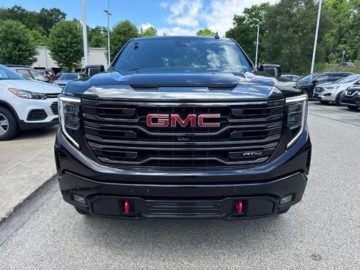 Onyx Black 2023 GMC Sierra 1500 AT4