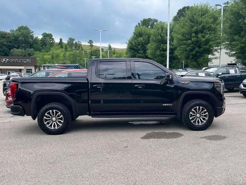 Onyx Black 2023 GMC Sierra 1500 AT4