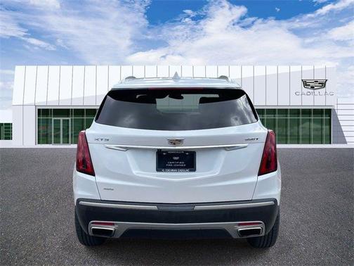 2022 Cadillac XT5 Premium Luxury