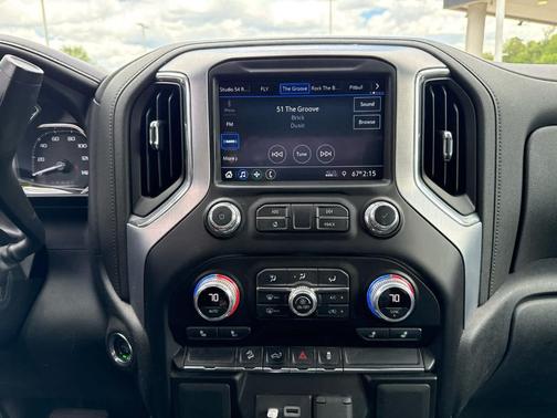 Onyx Black 2022 GMC Sierra 1500 Limited Elevation