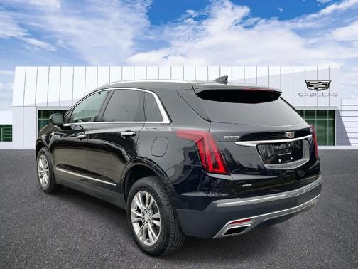 2022 Cadillac XT5 Premium Luxury