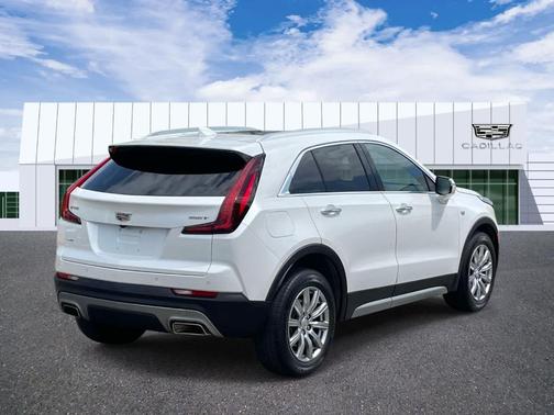 Crystal White Tri-Coat 2023 Cadillac XT4 Premium Luxury