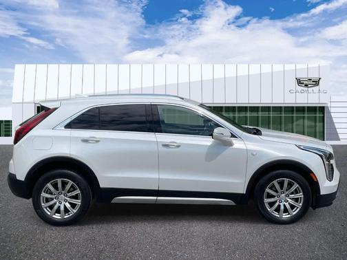 Crystal White Tri-Coat 2023 Cadillac XT4 Premium Luxury