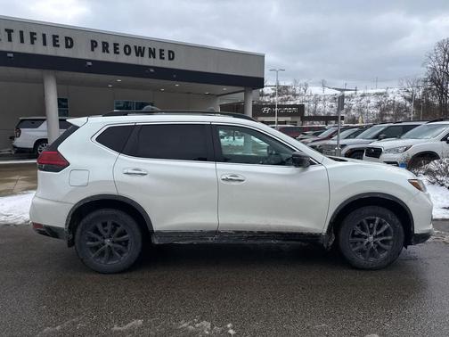 2017 Nissan Rogue SV