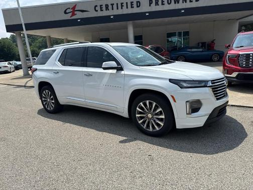 Summit White 2023 Chevrolet Traverse Premier