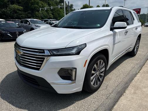 Summit White 2023 Chevrolet Traverse Premier