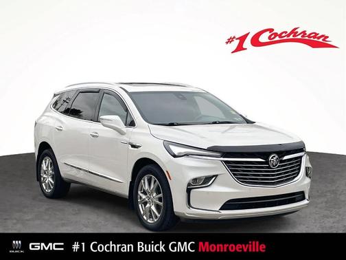 2023 Buick Enclave Essence