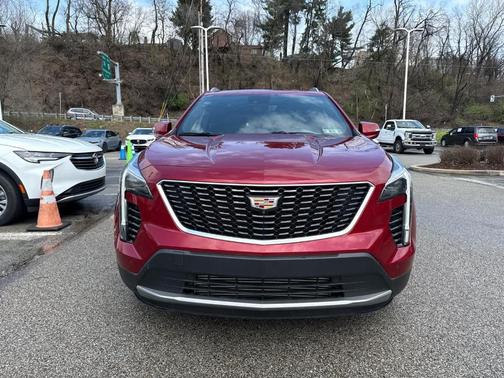 2022 Cadillac XT4 Premium Luxury