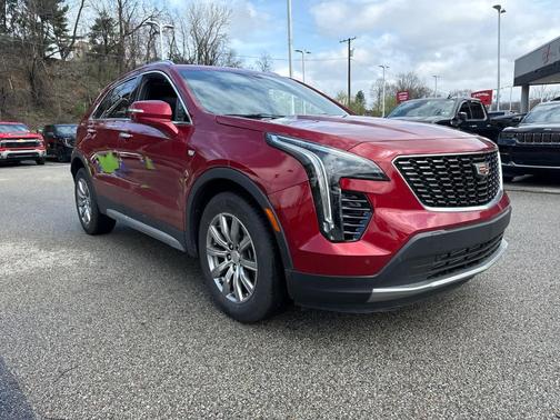 2022 Cadillac XT4 Premium Luxury