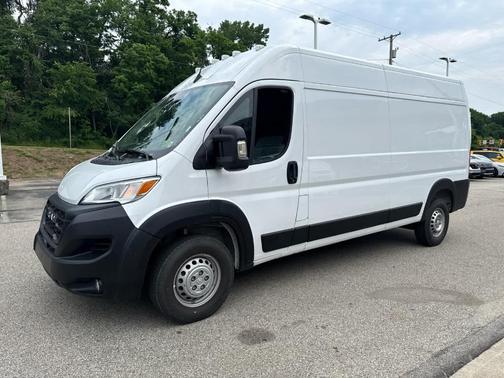 Bright White Clearcoat 2024 RAM ProMaster 2500 High Roof