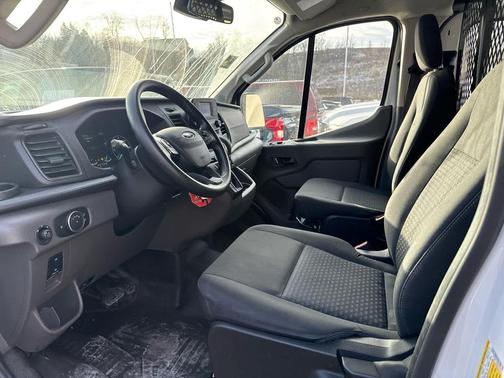 2024 Ford Transit-250 