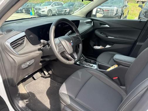 Summit White 2025 Buick Encore GX Preferred