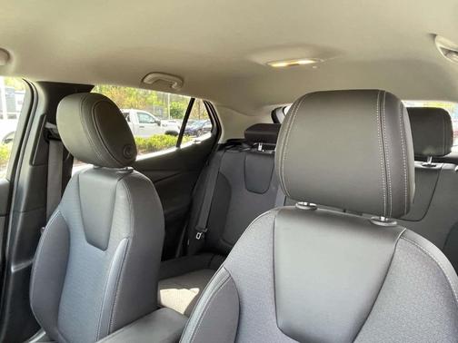 Summit White 2025 Buick Encore GX Preferred