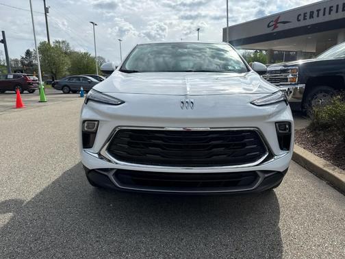 Summit White 2025 Buick Encore GX Preferred