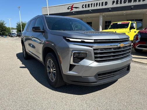 Sterling Gray Metallic 2025 Chevrolet Traverse LT