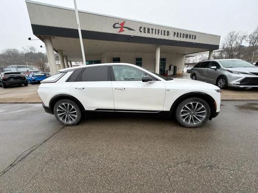 2024 Cadillac LYRIQ Sport