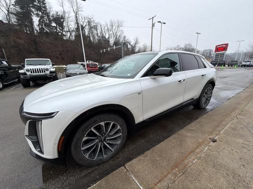 2024 Cadillac LYRIQ Sport