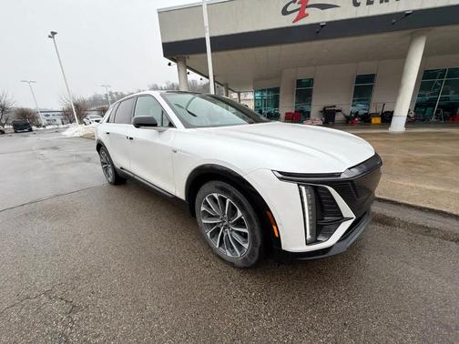 2024 Cadillac LYRIQ Sport