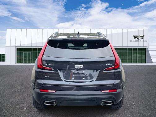2022 Cadillac XT4 Luxury
