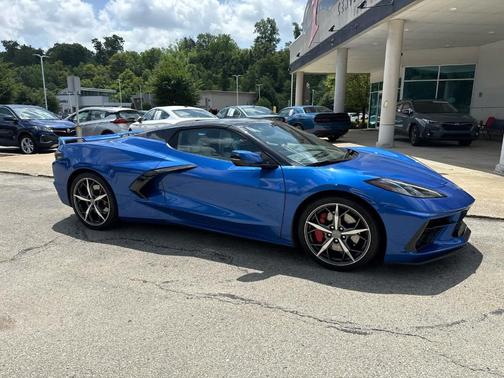 Elkhart Lake Blue Metallic 2021 Chevrolet Corvette Stingray w/2LT