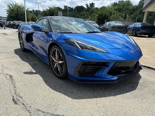Elkhart Lake Blue Metallic 2021 Chevrolet Corvette Stingray w/2LT