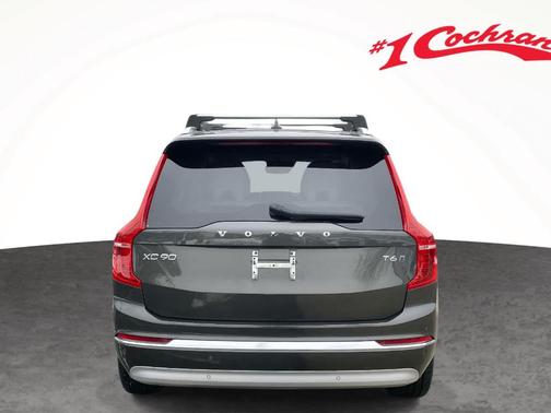 2022 Volvo XC90 T6 Inscription 7 Passenger