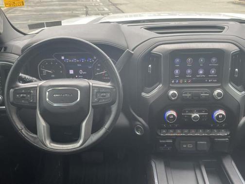 White Frost Tri-Coat 2019 GMC Sierra 1500 Denali