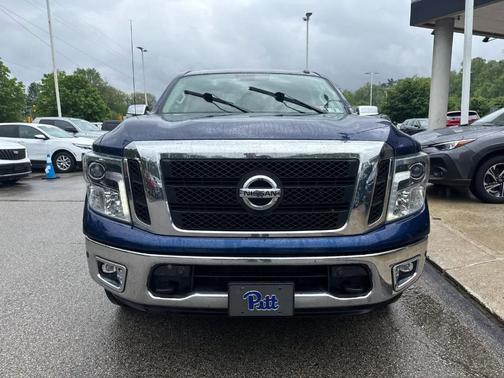Gray 2018 Nissan Titan SL