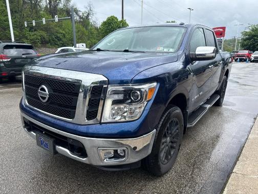 Gray 2018 Nissan Titan SL