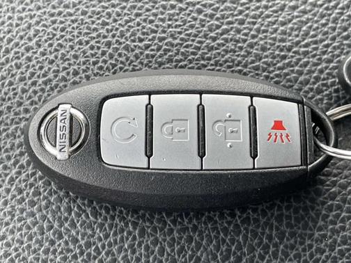 Gray 2018 Nissan Titan SL