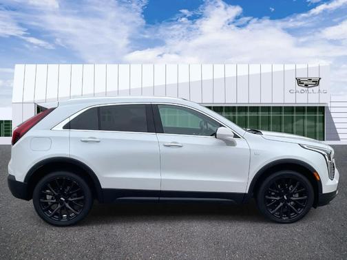 2023 Cadillac XT4 Luxury