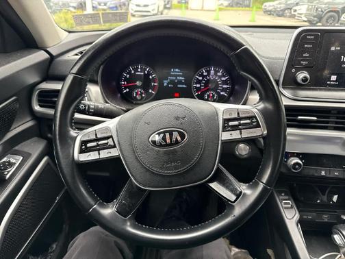 Everlasting Silver 2020 Kia Telluride S