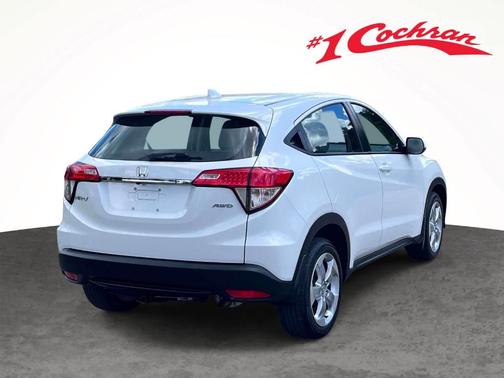 Platinum White Pearl 2021 Honda HR-V LX