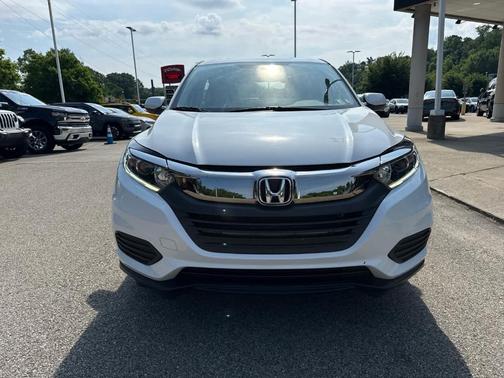 Platinum White Pearl 2021 Honda HR-V LX